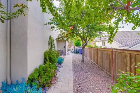 Exterior - 12147 Sage View Rd, Poway, CA 92064 photo 12 of 14