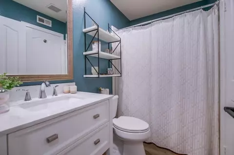 Bath - 12147 Sage View Rd, Poway, CA 92064 photo 1 of 5
