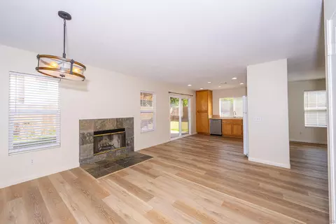 Living - 835 Socin Ct, Escondido, CA 92027 photo 7 of 11
