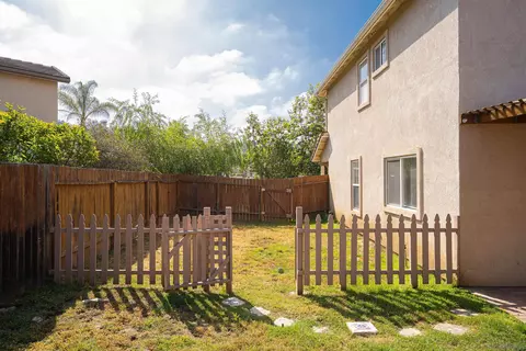 Exterior - 835 Socin Ct, Escondido, CA 92027 photo 6 of 9
