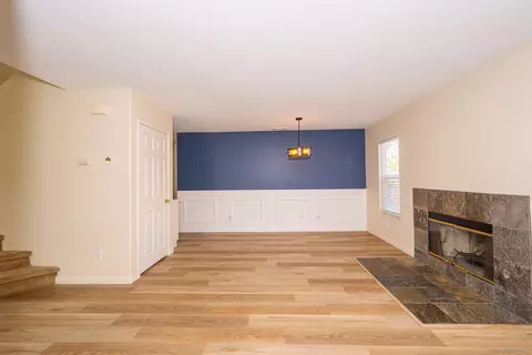 Living - 835 Socin Ct, Escondido, CA 92027 photo 10 of 11
