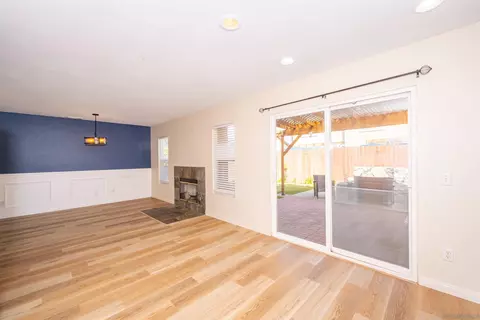 Living - 835 Socin Ct, Escondido, CA 92027 photo 11 of 11