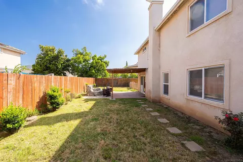 Exterior - 835 Socin Ct, Escondido, CA 92027 photo 7 of 9