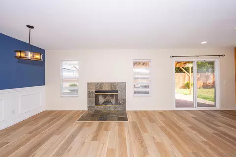 Living - 835 Socin Ct, Escondido, CA 92027 photo 6 of 11