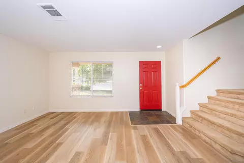 Living - 835 Socin Ct, Escondido, CA 92027 photo 2 of 11