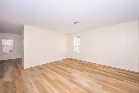 Living - 835 Socin Ct, Escondido, CA 92027 photo 4 of 11