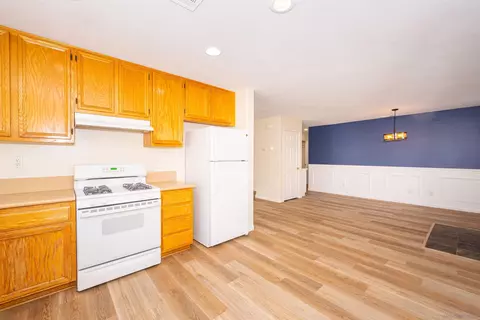 Kitchen - 835 Socin Ct, Escondido, CA 92027 photo 5 of 5