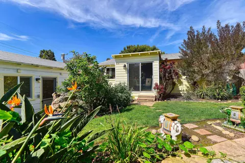 Exterior - 411 Vincente Way, La Jolla, CA 92037 photo 5 of 6