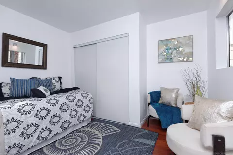 Bedroom - 411 Vincente Way, La Jolla, CA 92037 photo 9 of 9