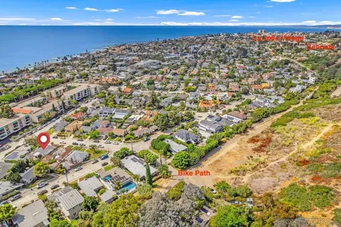 View/Area - 411 Vincente Way, La Jolla, CA 92037 photo 2 of 5