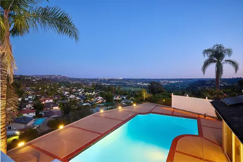 10877 Valiente Ct, San Diego, CA 92124