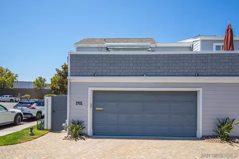Exterior - 1401 1st St, Coronado, CA 92118 photo 6 of 16