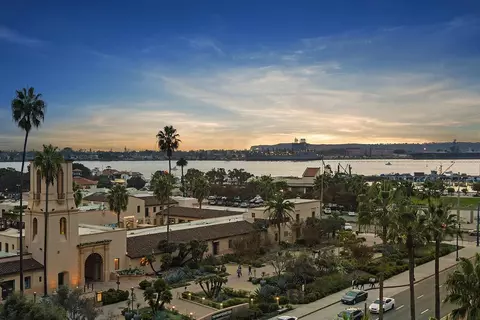700 W Harbor Dr #703, San Diego, CA 92101