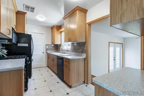 418 Gardner St, El Cajon, CA 92020 photo 3