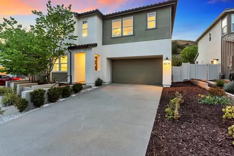 8674 Toyopa Ct, Santee, CA 92071