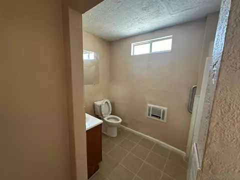 Bath - 129 Monterey St, Needles, CA 92363 photo 1 of 2