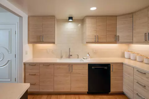 Kitchen - 7635 Eads Ave #103, La Jolla, CA 92037 photo 3 of 4