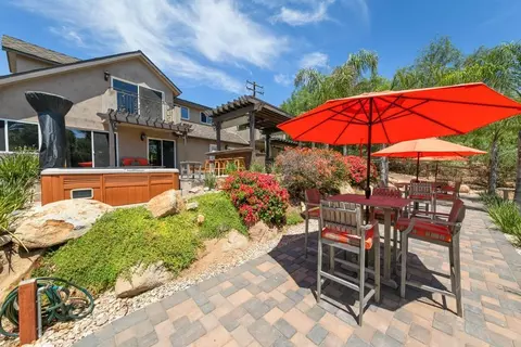 Exterior - 2566 Descanso Ln, El Cajon, CA 92021 photo 8 of 18