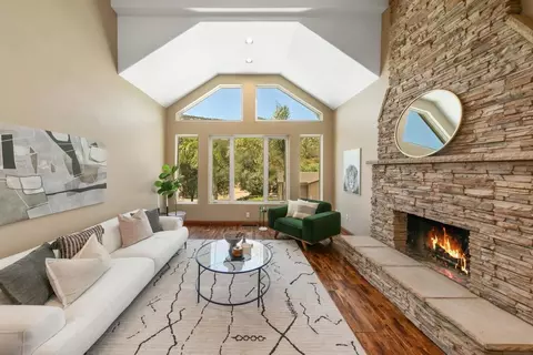 Living - 2566 Descanso Ln, El Cajon, CA 92021 photo 1 of 4