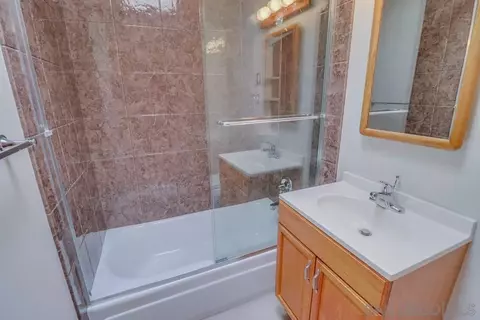 Bath - 1328 Willowside Ter, Alpine, CA 91901 photo 2 of 4