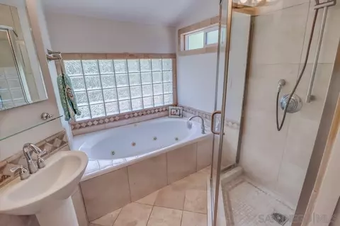 Bath - 1328 Willowside Ter, Alpine, CA 91901 photo 4 of 4