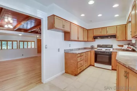 Kitchen - 1328 Willowside Ter, Alpine, CA 91901 photo 4 of 4