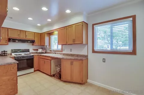 Kitchen - 1328 Willowside Ter, Alpine, CA 91901 photo 1 of 4