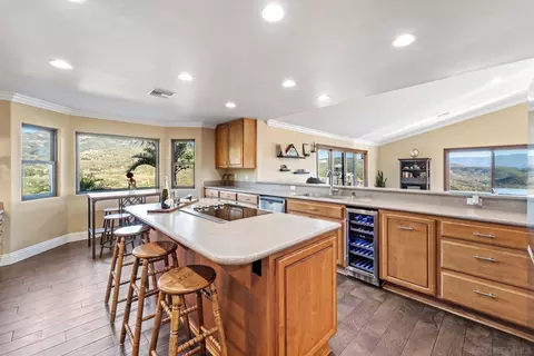Kitchen - 16064 Loose Creek Rd, Jamul, CA 91935 photo 2 of 9