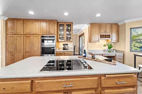 Kitchen - 16064 Loose Creek Rd, Jamul, CA 91935 photo 4 of 9