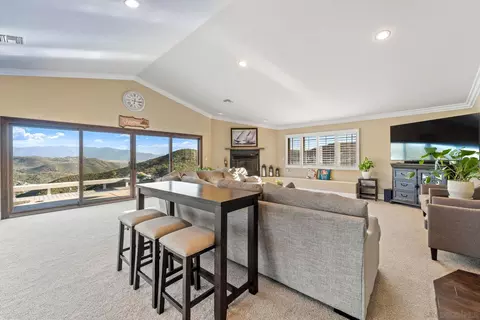 Living - 16064 Loose Creek Rd, Jamul, CA 91935 photo 2 of 5