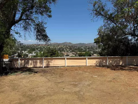 11812 Royal Rd, Lakeside, CA 92040 photo 2
