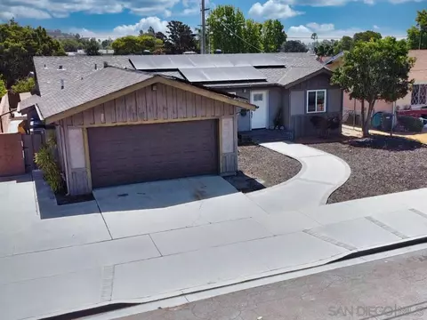 Exterior - 3865 Shirlene Pl, La Mesa, CA 91941 photo 2 of 13