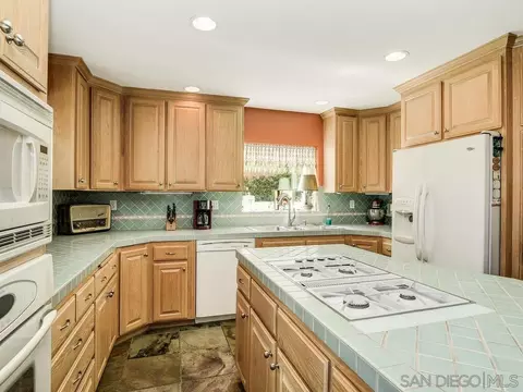 181 Calla Ave, Imperial Beach, CA 91932 photo 9