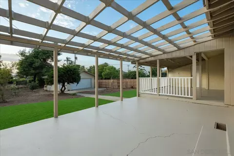 Exterior - 495 Vale View Dr, Vista, CA 92081 photo 2 of 11