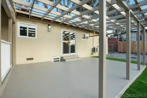 Exterior - 495 Vale View Dr, Vista, CA 92081 photo 1 of 11