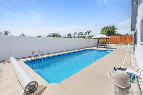 Exterior - 3023 Luana Dr, Oceanside, CA 92056 photo 7 of 8