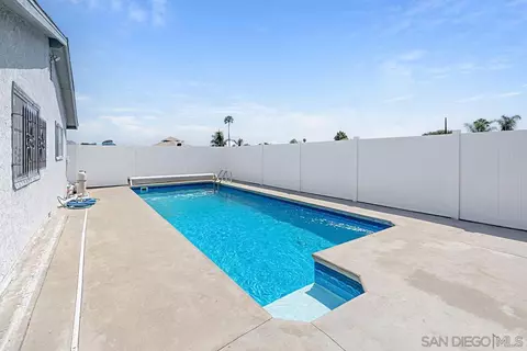 Exterior - 3023 Luana Dr, Oceanside, CA 92056 photo 6 of 8