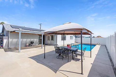 Exterior - 3023 Luana Dr, Oceanside, CA 92056 photo 4 of 8