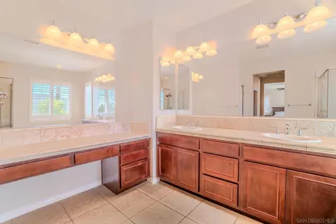 Bath - 45951 Camino Rubi, Temecula, CA 92592 photo 1 of 4