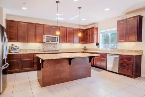 Kitchen - 45951 Camino Rubi, Temecula, CA 92592 photo 3 of 6