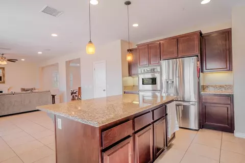 Kitchen - 45951 Camino Rubi, Temecula, CA 92592 photo 4 of 6