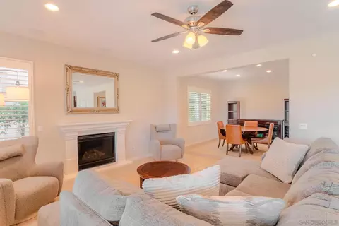Living - 45951 Camino Rubi, Temecula, CA 92592 photo 2 of 2