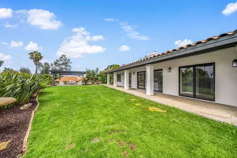 3969 Monserate Ter, Fallbrook, CA 92028 photo 3