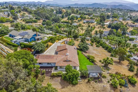 3969 Monserate Ter, Fallbrook, CA 92028 photo 37