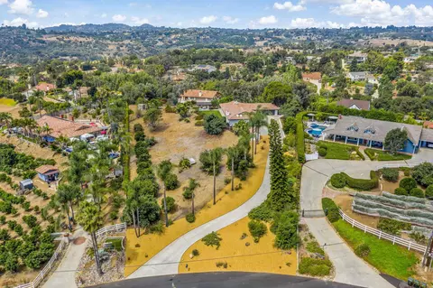 3969 Monserate Ter, Fallbrook, CA 92028 photo 35