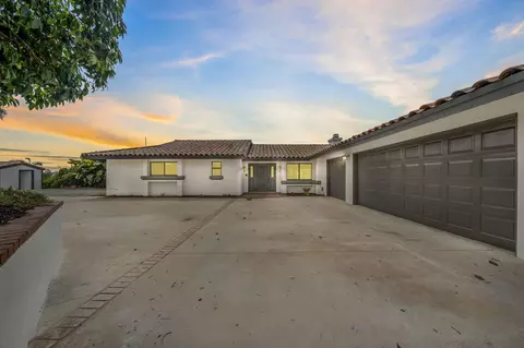 3969 Monserate Ter, Fallbrook, CA 92028 photo 5