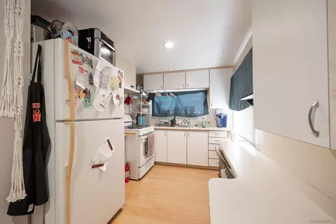 Kitchen - 1665 Star Valley Rd, Alpine, CA 91901 photo 3 of 3