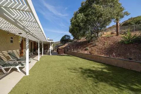 Exterior - 1665 Star Valley Rd, Alpine, CA 91901 photo 4 of 8
