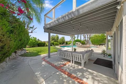 Exterior - 40671 Calle Katerine, Temecula, CA 92591 photo 8 of 15