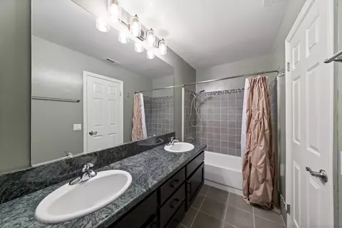 Bath - 40671 Calle Katerine, Temecula, CA 92591 photo 3 of 6